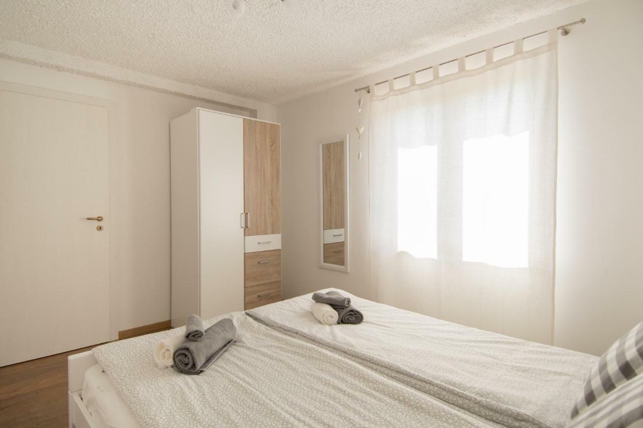 Alek Apartment Novigrad  Exterior photo