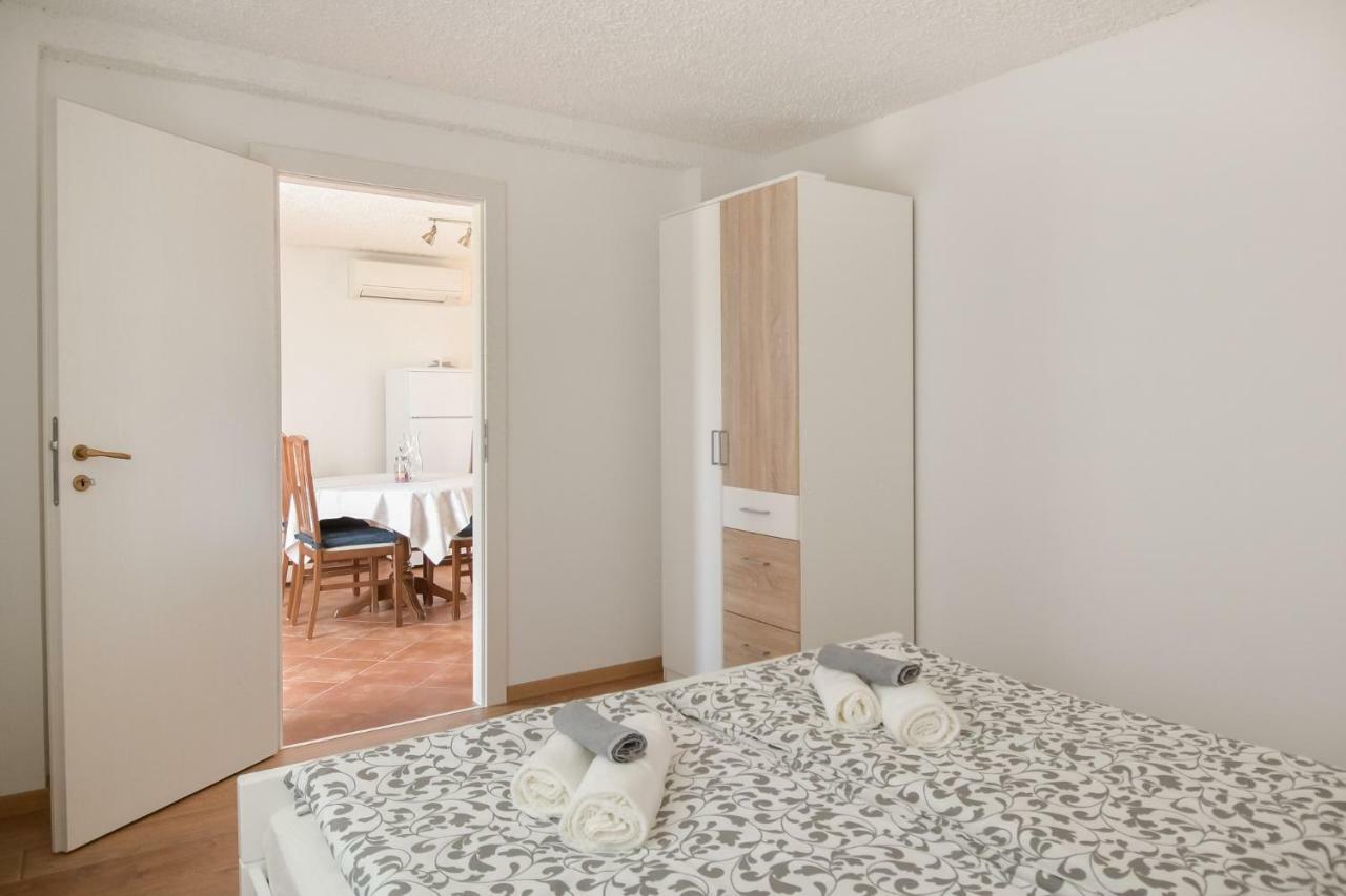 Alek Apartment Novigrad  Exterior photo